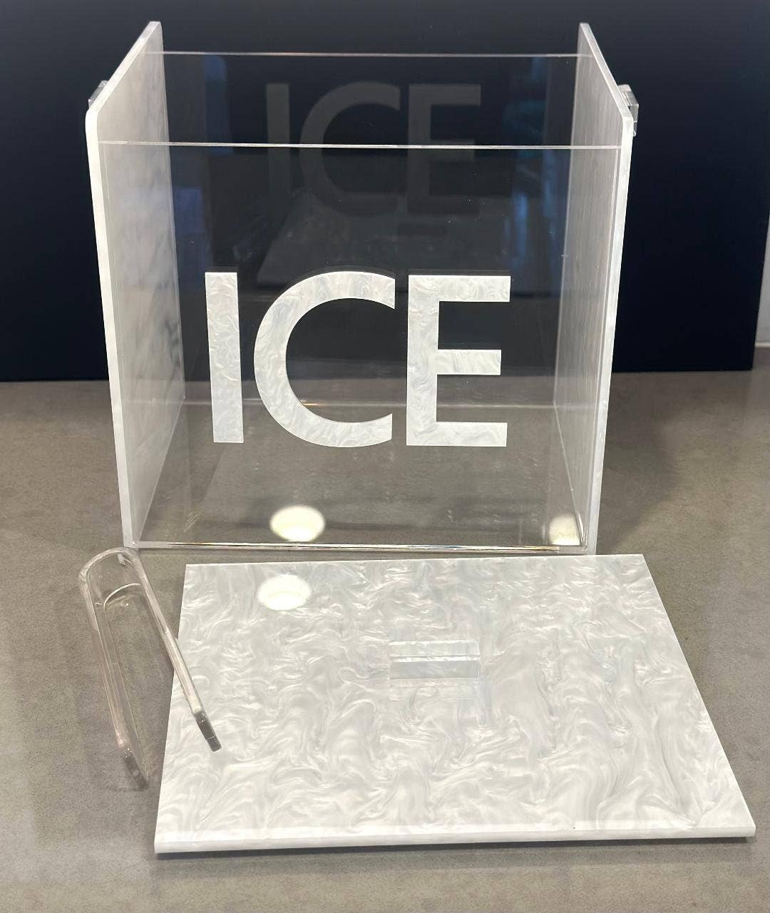 The Perfect Acrylic Ice Bucket